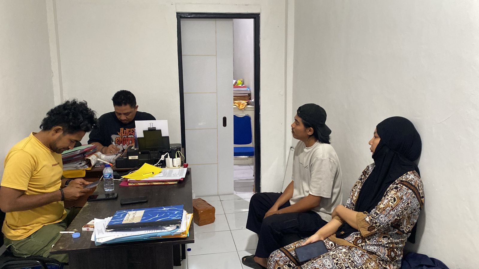 Pemilik kosmetik kecantikan di mintai keterangan oleh penyidik Satreskrim Polres Halmahera Utara